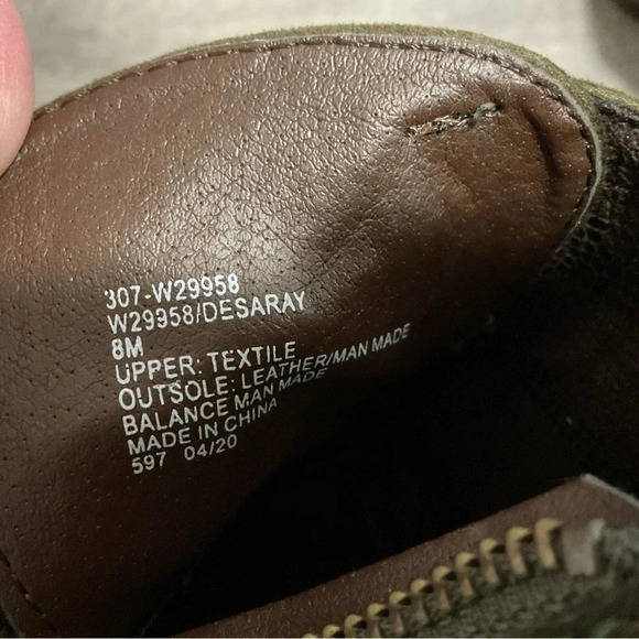 White Mountain Desaray Lace Up Stacked Heel Bootie Size 8M - Picture 8 of 8